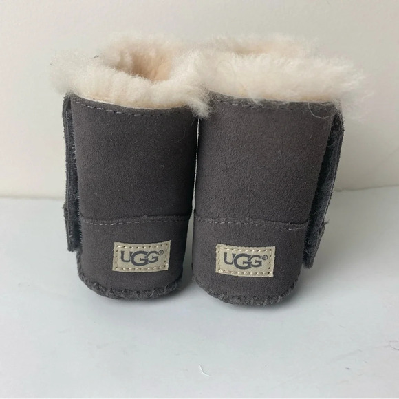 UGG Caden Boot size 1 ( 0-6 months ) XS grey lined warm booties - Picture 6 of 11